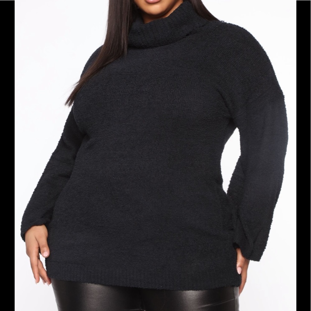 NWT 1X Bell Sleeve Turtleneck Tunic Sweater